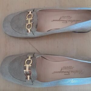 Authentic Salvatore Ferragamo Loafers Sz.8.5